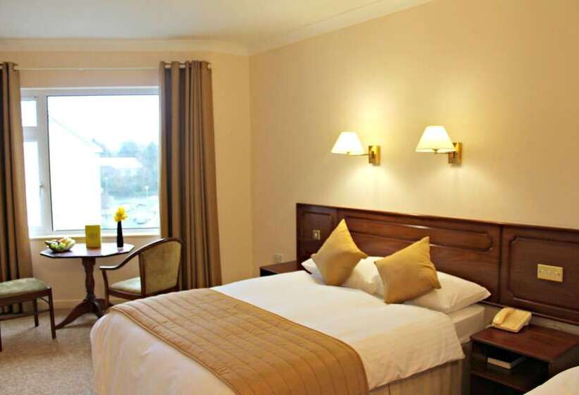 اتاق استاندارد سه نفره, Central Hotel Donegal