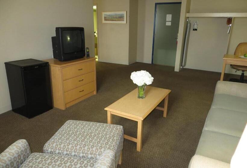 Suite met Kingsize Bed, Edmonton Inn And Conference Centre