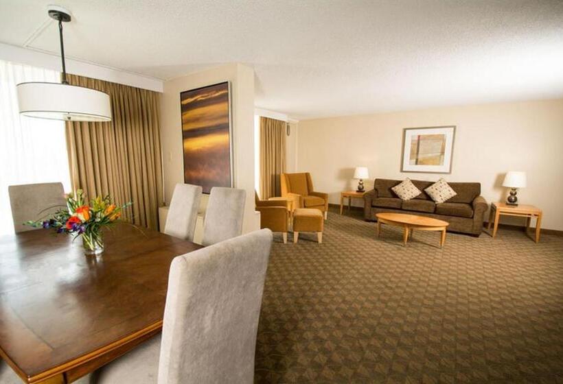 Suite Lit King, Edmonton Inn And Conference Centre