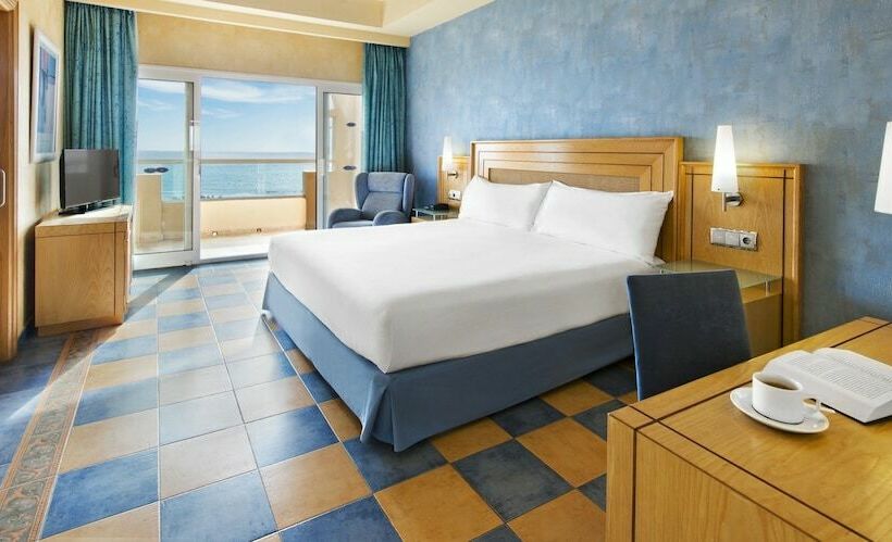 家庭间, Elba Sara Beach & Golf Resort