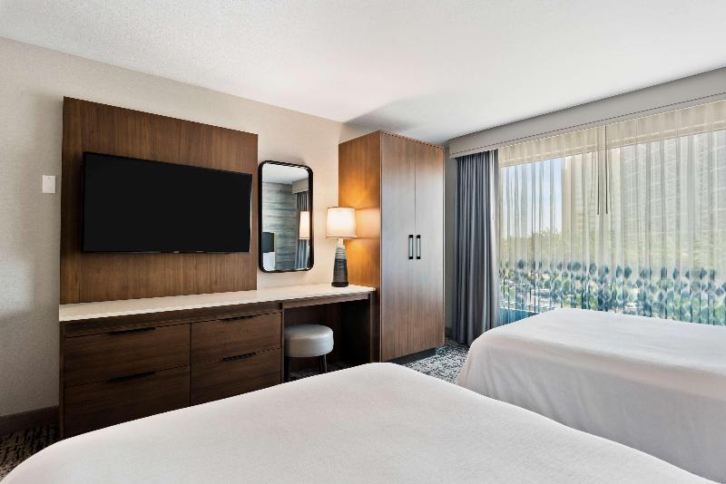 سوییت, Embassy Suites By Hilton Anaheim South