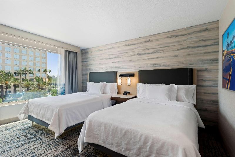 سوییت, Embassy Suites By Hilton Anaheim South