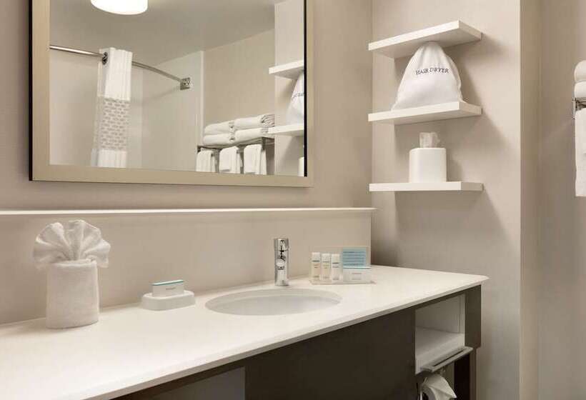 اتاق استاندارد, Hampton Inn & Suites Hershey