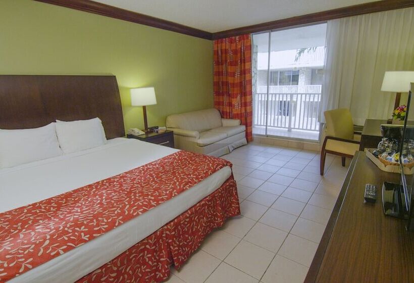 Standard Room, Holiday Inn Resort Montego Bay All Inclusive