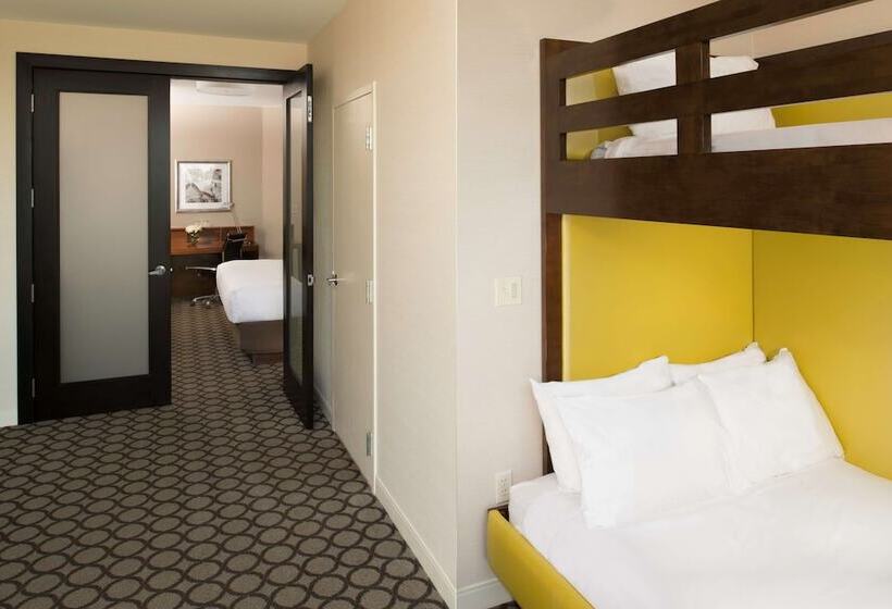 سوییت, Hyatt Regency Orange County