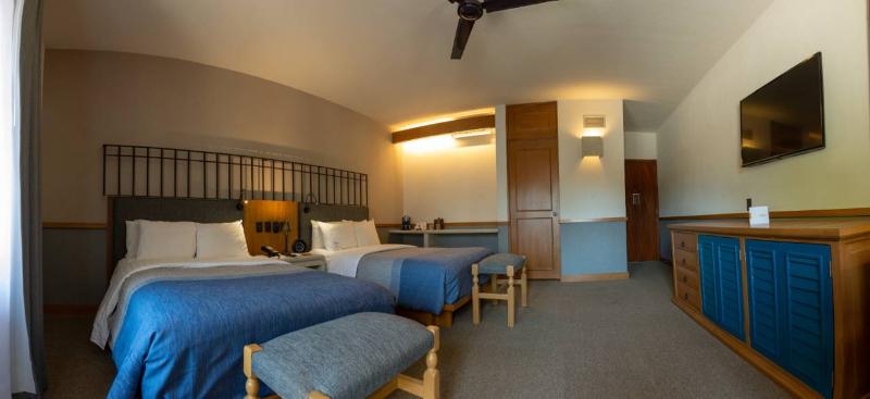 اتاق لوکس با تخت بزرگ, La Quinta Inn By Wyndham Moline Airport