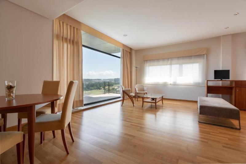 标准单人间, Neat Hotel Avenida