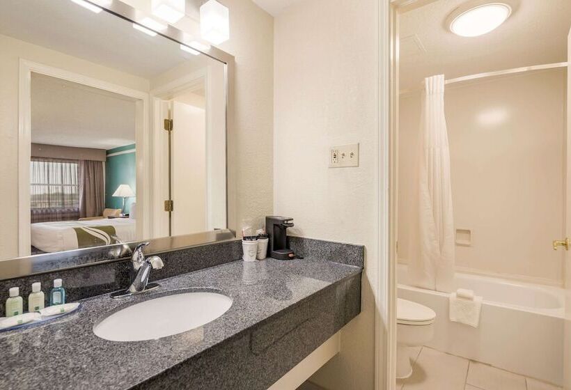 اتاق استاندارد با 2 تخت دوبل, Quality Inn Tulsa Central