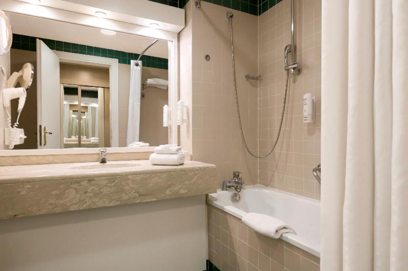 اتاق سوپریور با چشم‌انداز دریا, The Galmont Hotel & Spa