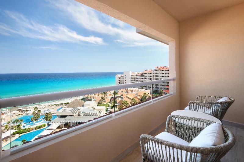 سوییت اجرایی, Wyndham Grand Cancun All Inclusive Resort & Villas