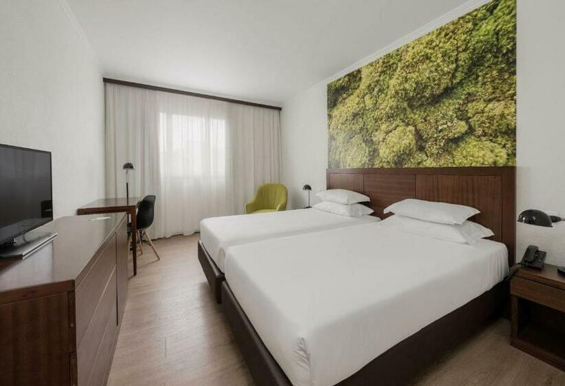 标准间, Neat Hotel Avenida