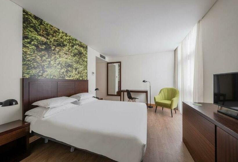 标准间, Neat Hotel Avenida