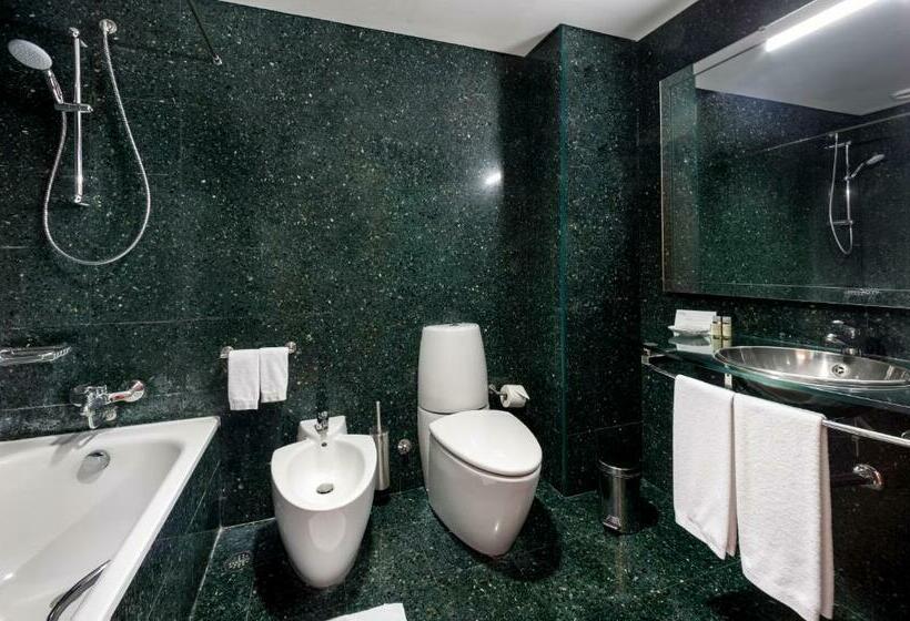 标准间, Neat Hotel Avenida