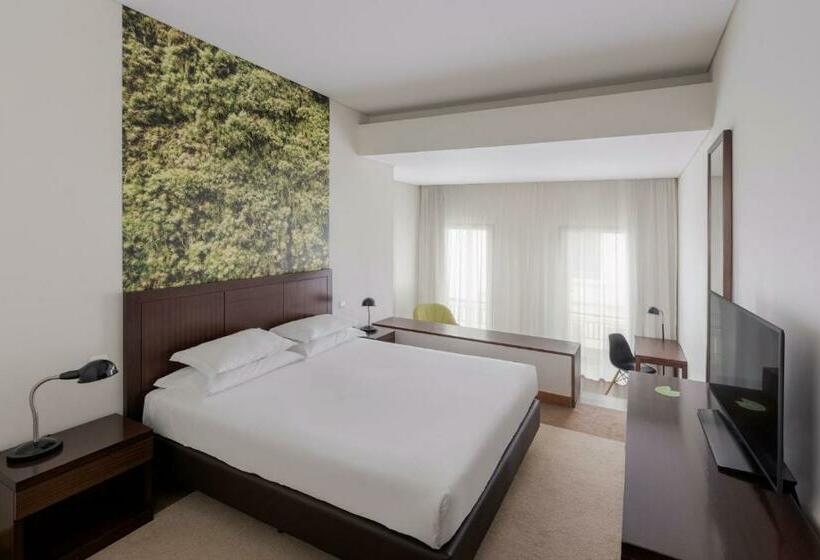 标准间, Neat Hotel Avenida
