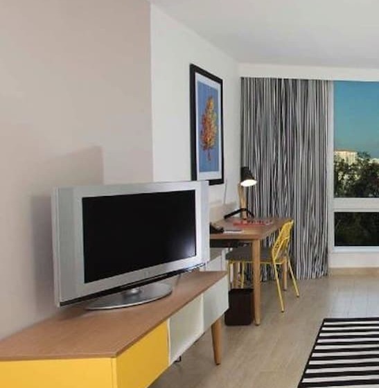 اتاق استاندارد با تخت بزرگ, Warwick Paradise Island Bahamas  All Inclusive  Adults Only