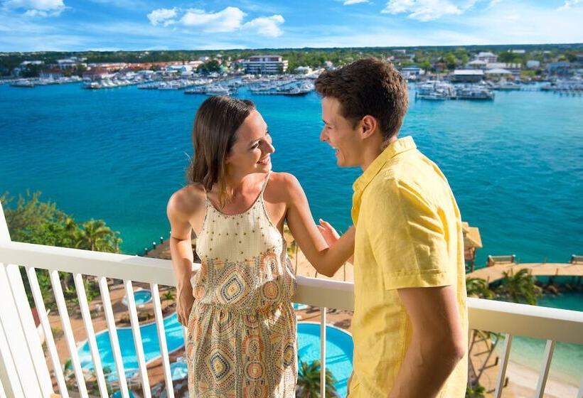 سوئیت با تخت بزرگ, Warwick Paradise Island Bahamas  All Inclusive  Adults Only