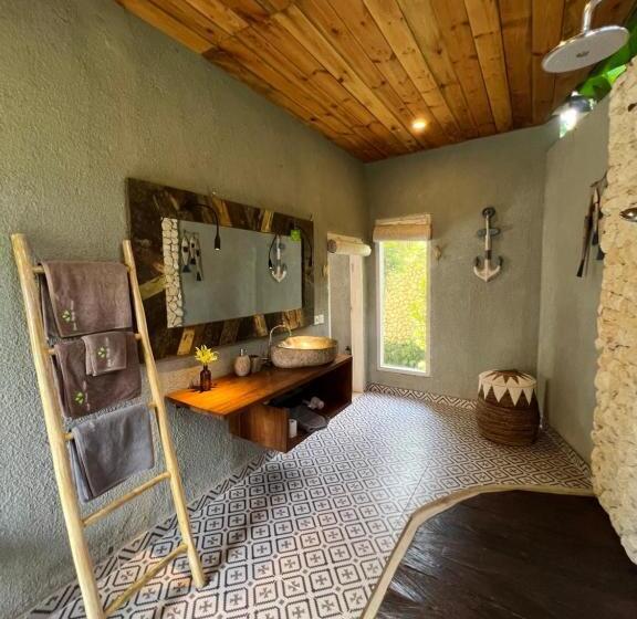 بانگلوی لوکس, Coco Verde Bali Resort