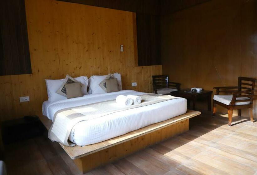 اتاق لوکس, Skywood Resort Shoghi
