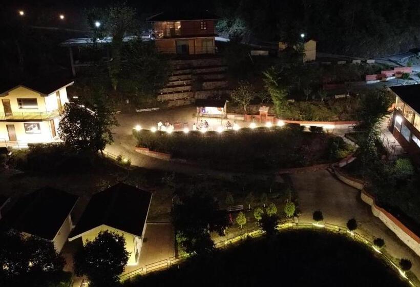 اتاق لوکس, Skywood Resort Shoghi
