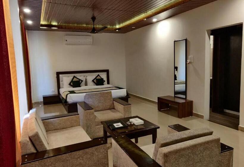 سوییت اجرایی, Skywood Resort Shoghi