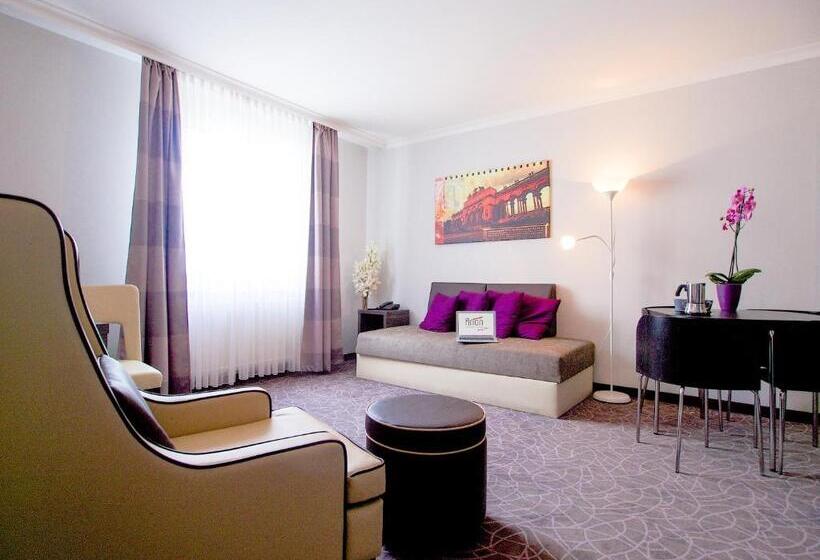 1 Bedroom Apartment, Arion City And Appartements Vienna