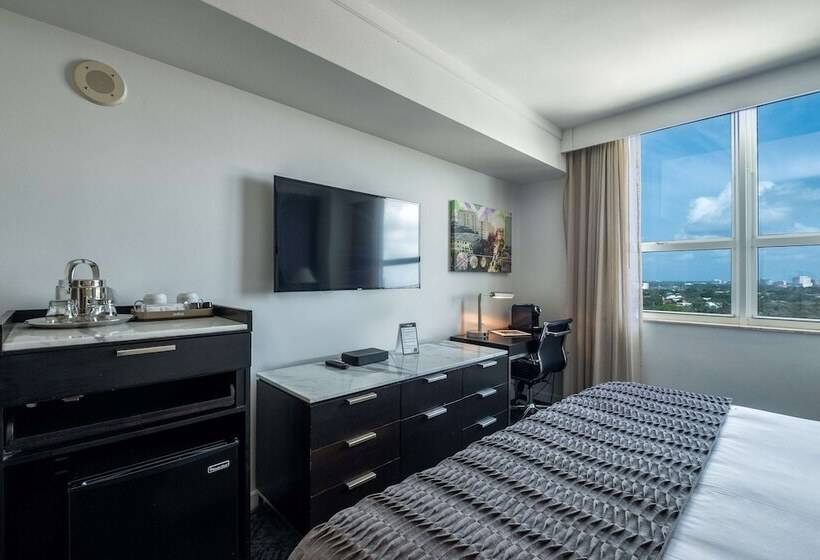 Standard Room Double Bed City View, Arya Bw Premier Collection