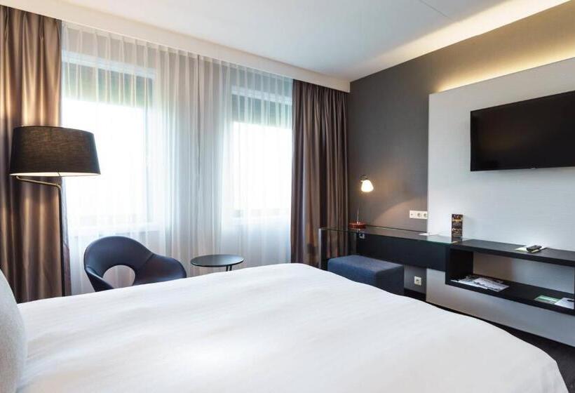اتاق لوکس با تخت بزرگ, Courtyard By Marriott Amsterdam Airport