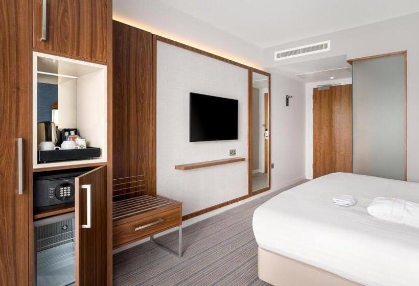 Habitación Estándar Cama King, Courtyard By Marriott Glasgow Airport