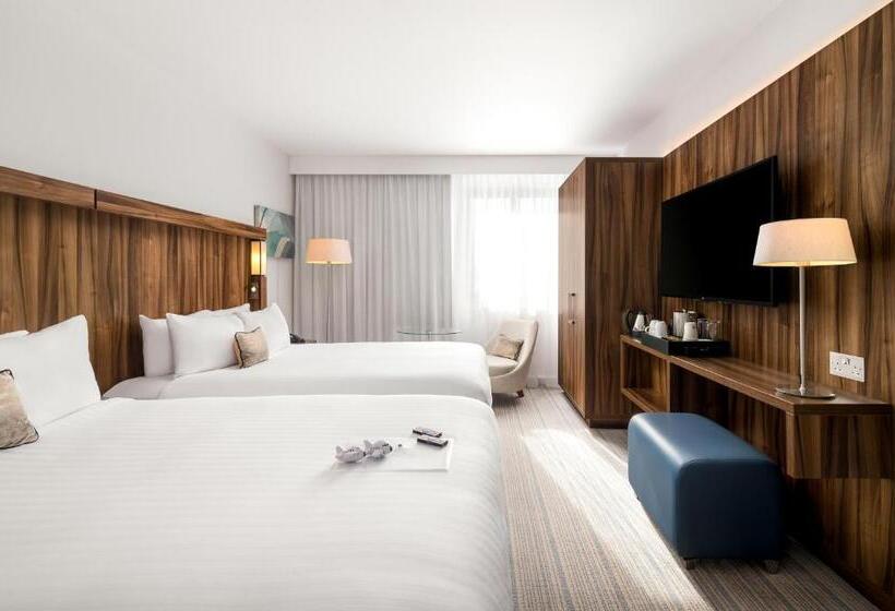 اتاق خانوادگی, Courtyard By Marriott Glasgow Airport