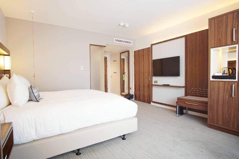اتاق اجرایی با تخت بزرگ, Courtyard By Marriott Glasgow Airport