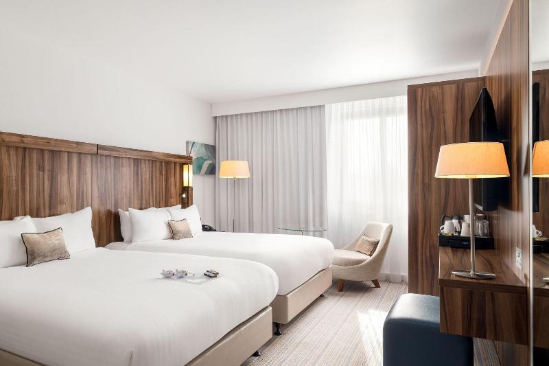 اتاق خانوادگی, Courtyard By Marriott Glasgow Airport