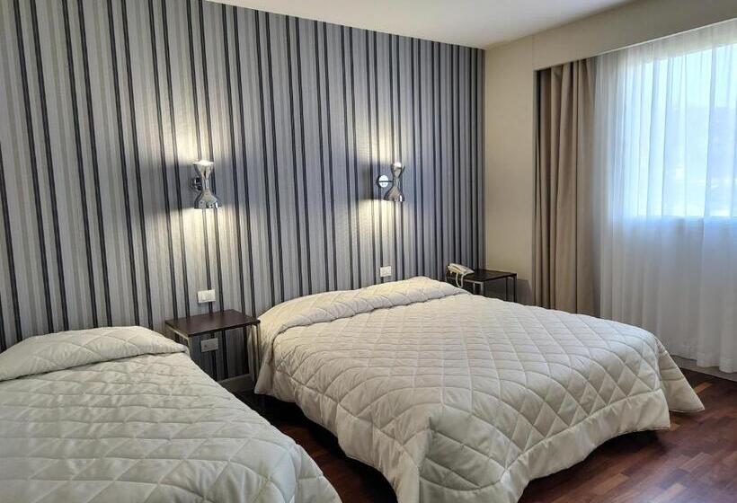 Habitación Triple Estándar, Datini