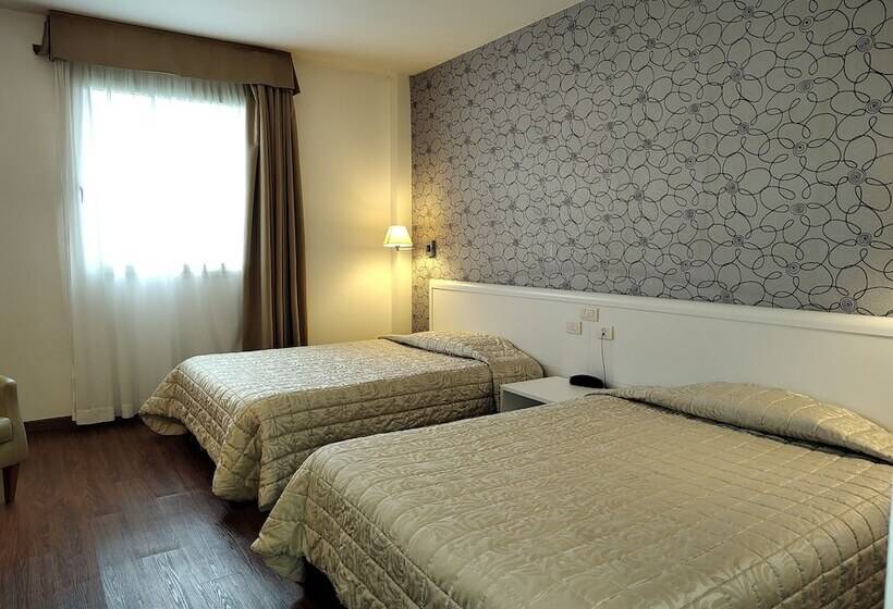Habitación Estándar, Datini