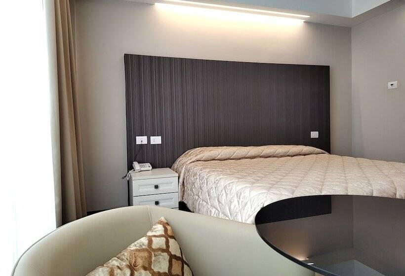 Habitación Superior, Datini