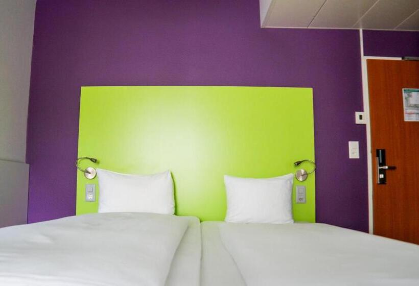 Standard Room King Size Bed, Ibis Styles Luzern