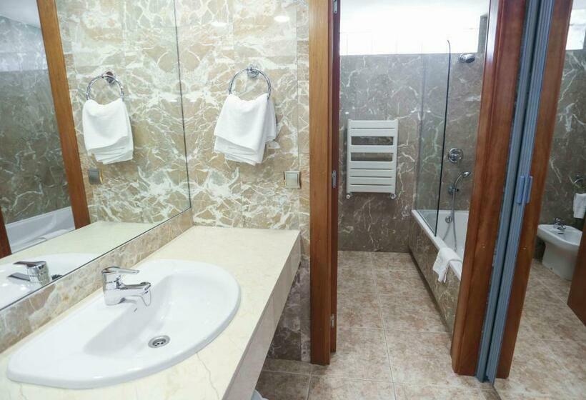 سوییت جونیور با چشم‌انداز دریا, Kaktus Hotel Kaktus Albir