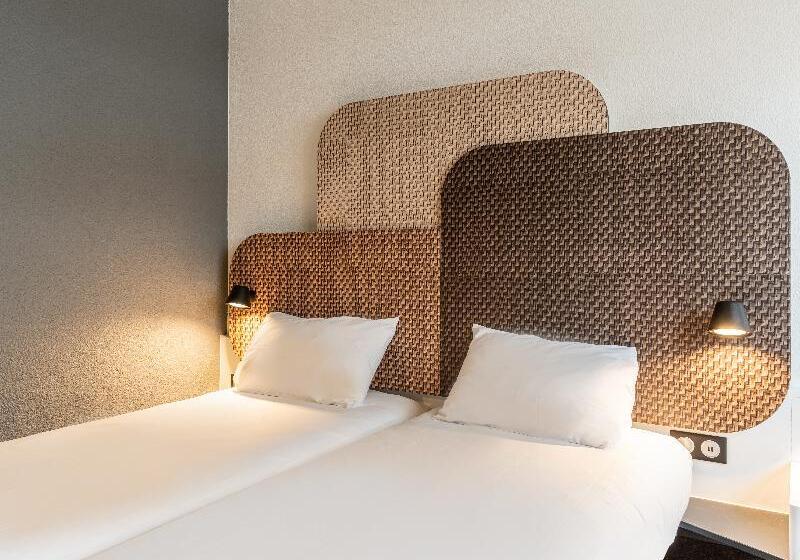 اتاق اجرایی با تخت بزرگ, London Heathrow Marriott