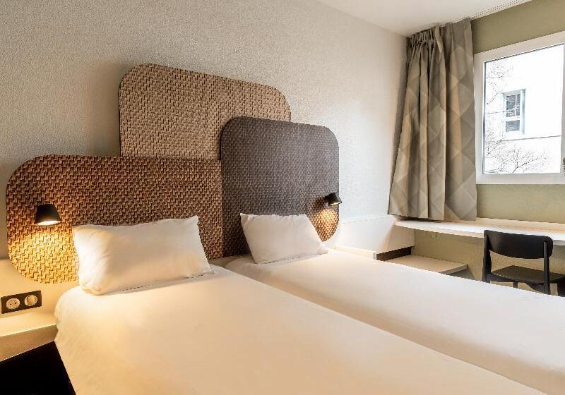 اتاق اجرایی با تخت بزرگ, London Heathrow Marriott