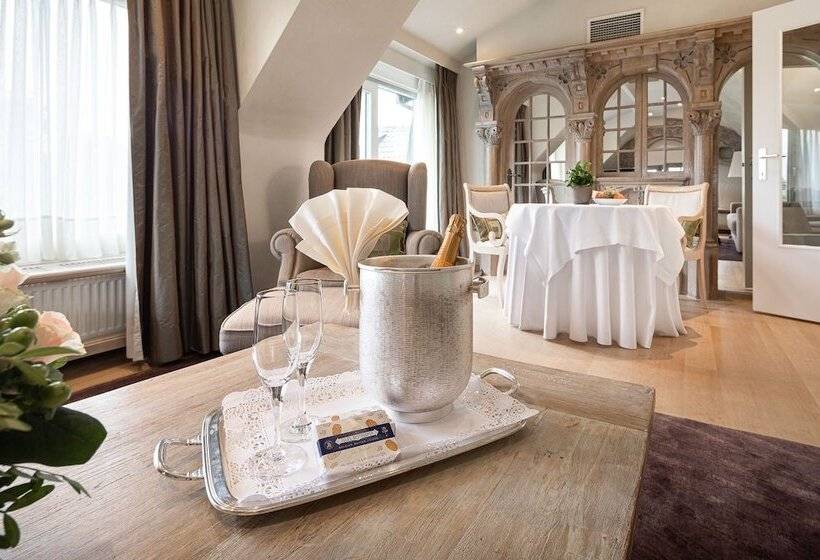 سوییت لوکس, Manoir Du Dragon
