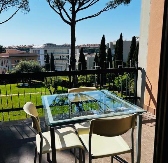 اتاق لوکس, Parco Tirreno