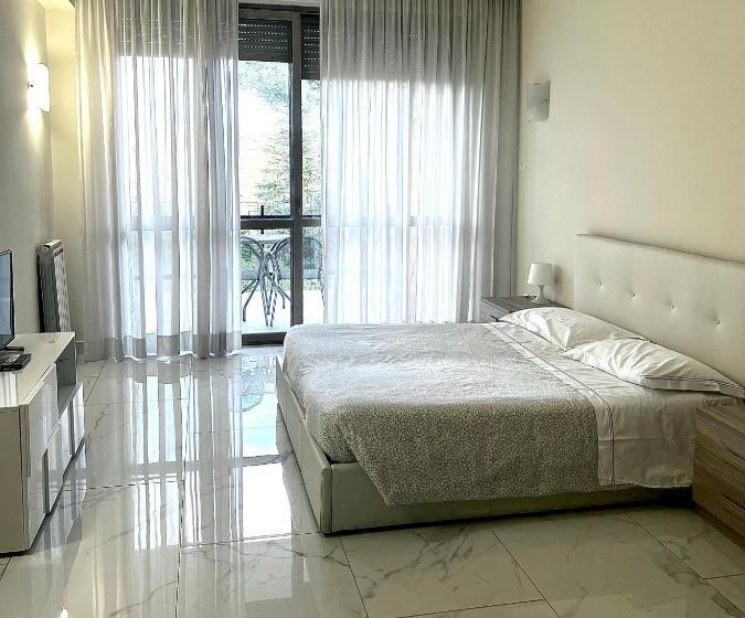 اتاق سوپریور سه تخته, Parco Tirreno
