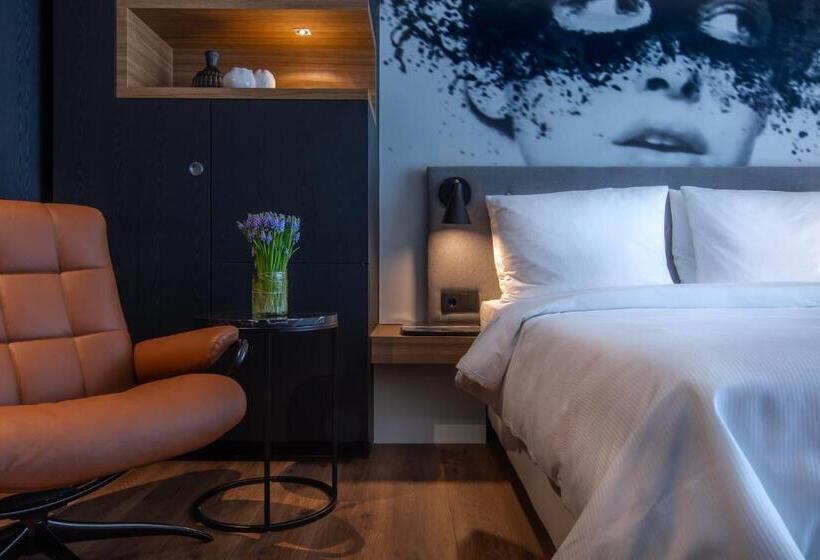 اتاق استاندارد, Radisson Blu Hotel Köln
