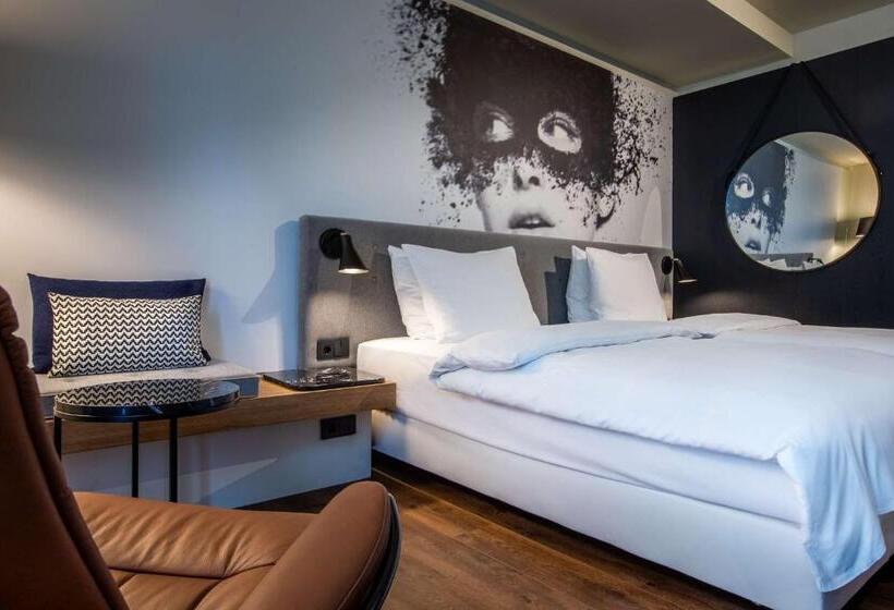 اتاق استاندارد, Radisson Blu Hotel Köln