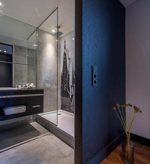 اتاق پریمیوم با چشم‌انداز باغ, Radisson Blu Hotel Köln