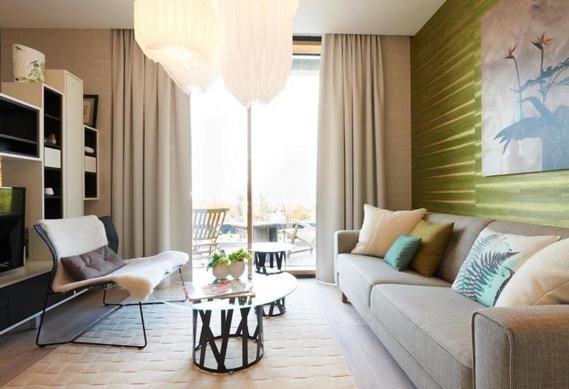سوئیت با بالکن, Radisson Blu Hotel Köln