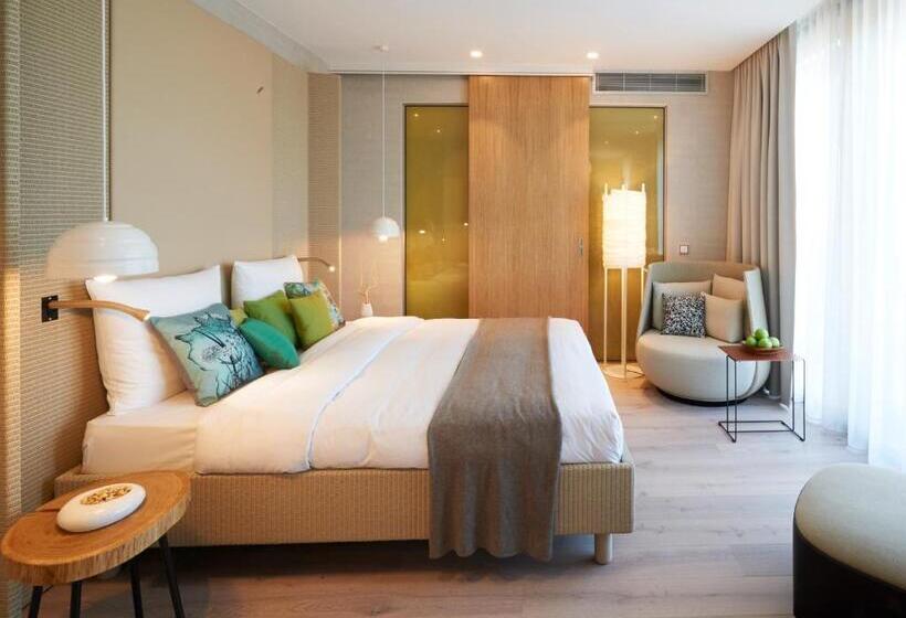 سوئیت با بالکن, Radisson Blu Hotel Köln