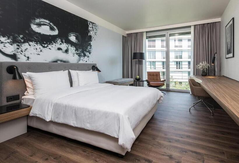 اتاق سوپریور با چشم‌انداز باغ, Radisson Blu Hotel Köln