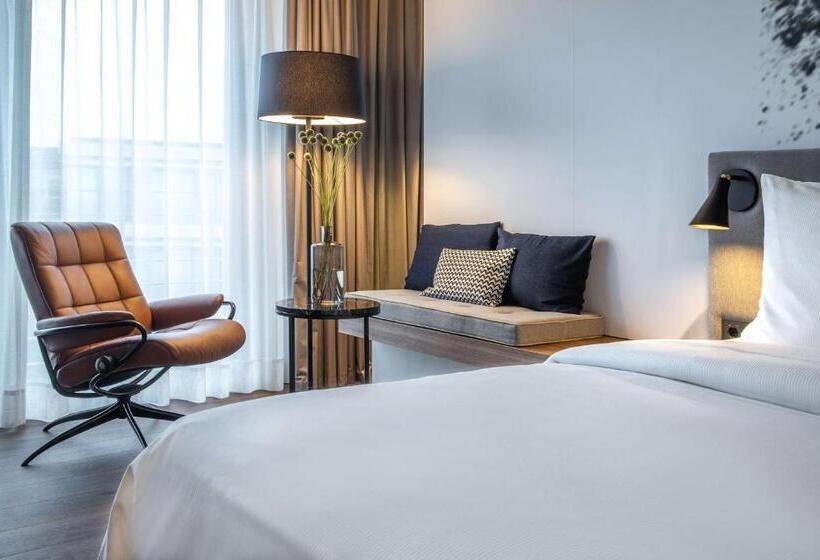 اتاق سوپریور با چشم‌انداز باغ, Radisson Blu Hotel Köln