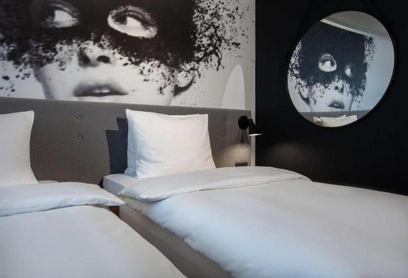اتاق سوپریور, Radisson Blu Hotel Köln
