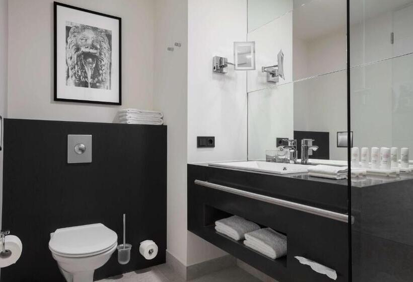 اتاق استاندارد, Radisson Blu Hotel Köln